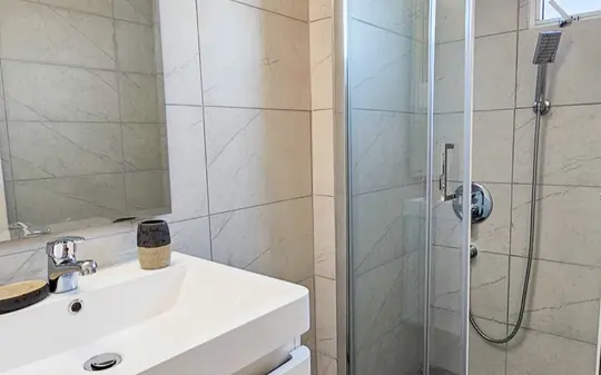 La Magenta Apt. 4, bathroom