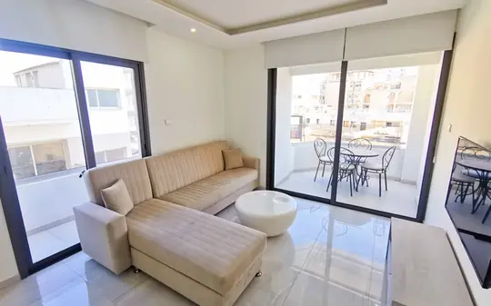 Vasilo Court Seaview City Apartment, living room