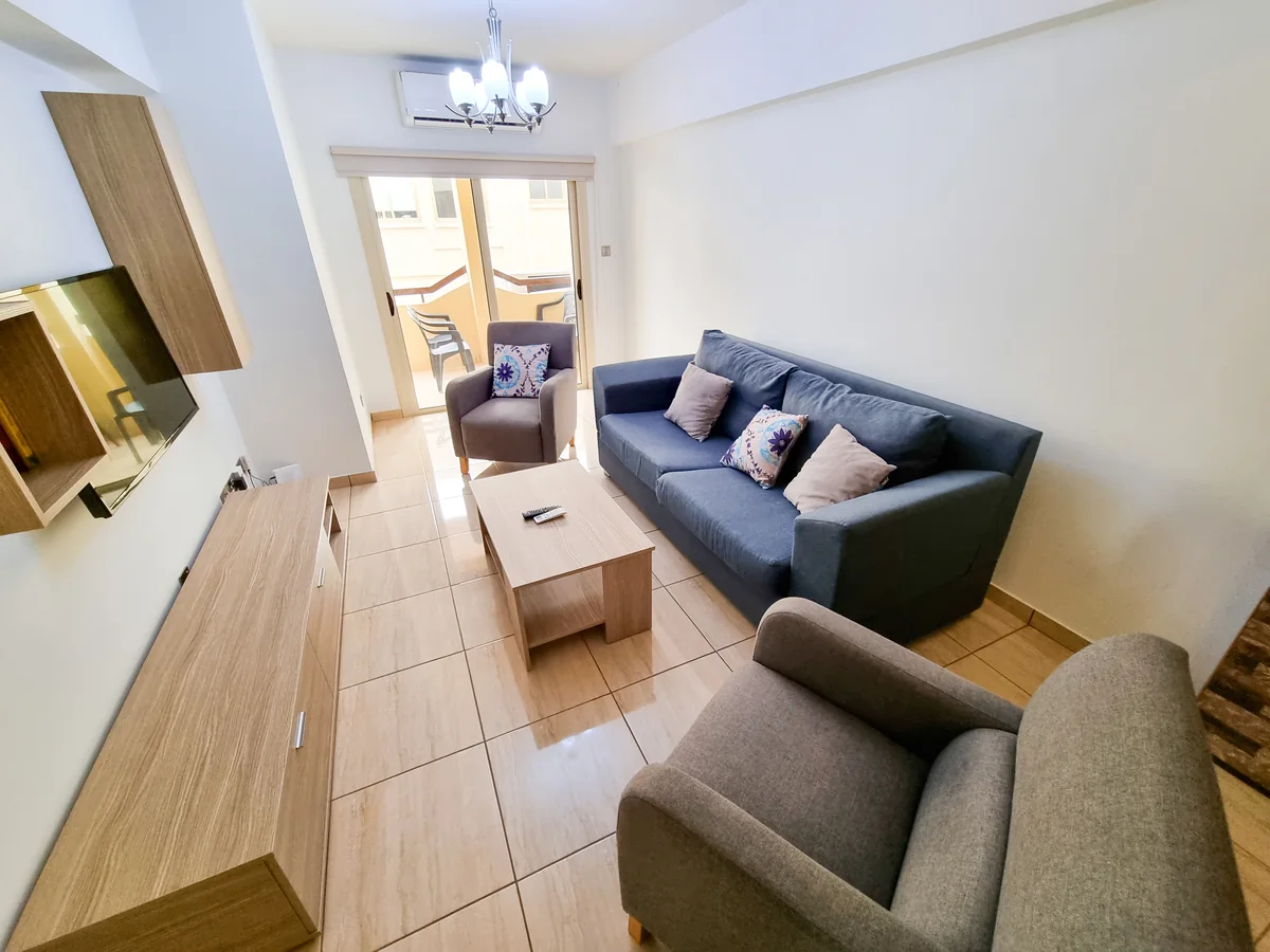 Shared area: Sunbay: shared living room