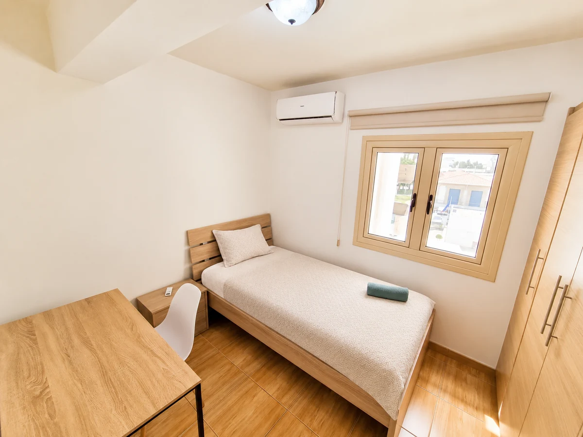 Studio 3: bed view