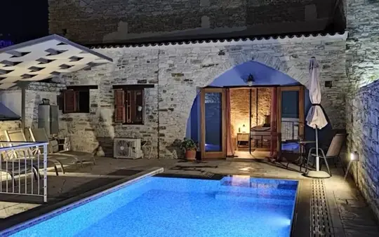 Mountain View Oasis, pool
