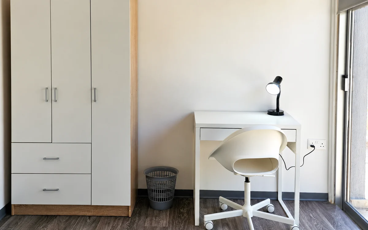 Studio 11: another view