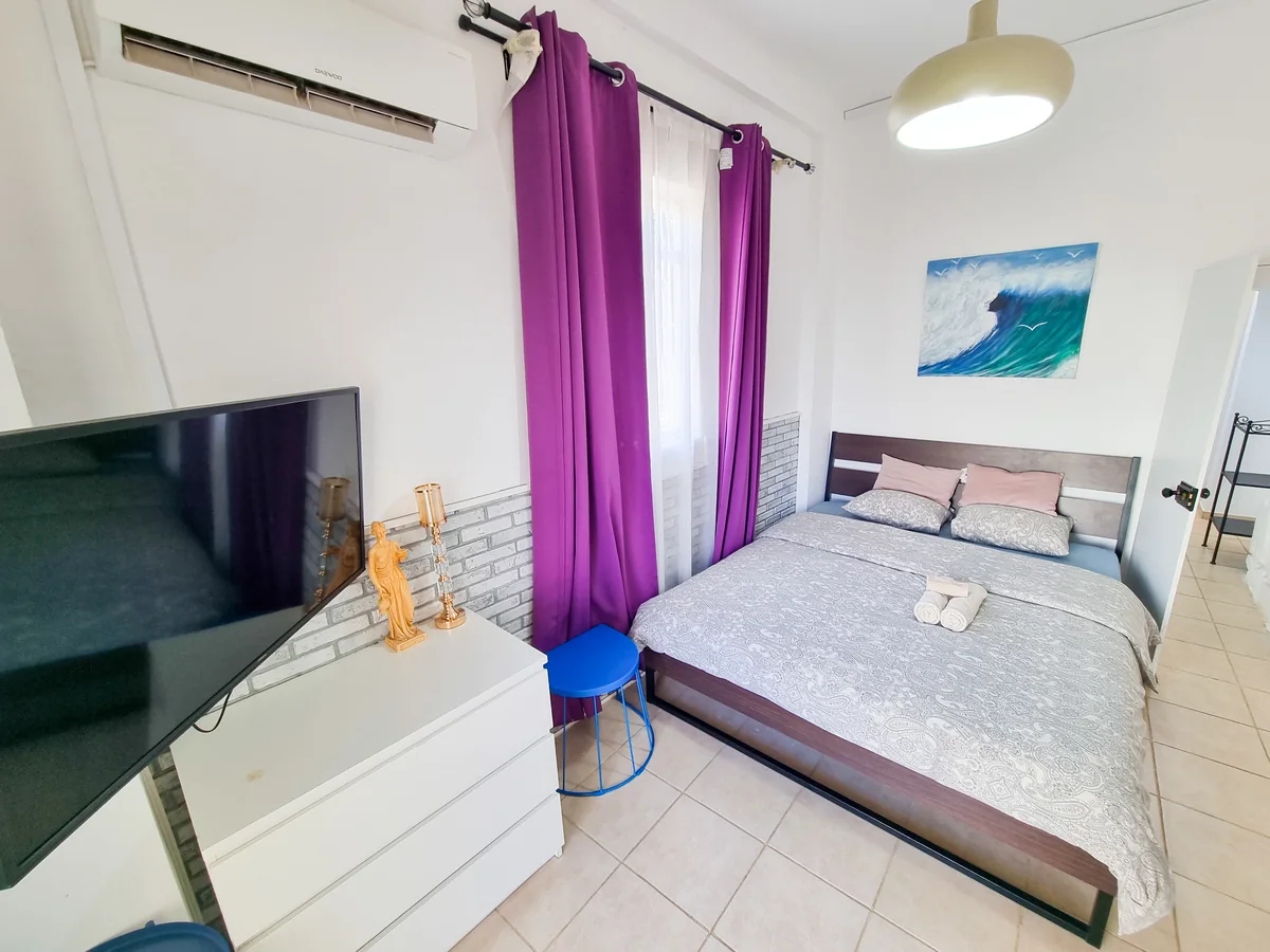 Illustrative example of a bedroom for Aladdin Studio 14.
