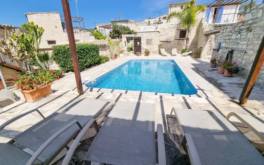 Hera Pool Studio in Skarinou, photo 1